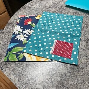 The Pioneer Woman Floral and Teal Patchwork Placemats